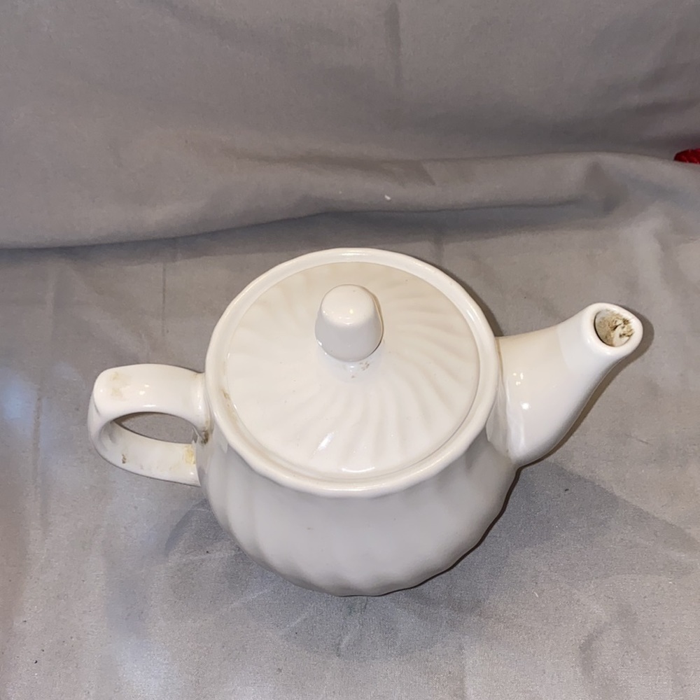 Bx47 Royal Norfolk white teapot - Picture 3 of 5